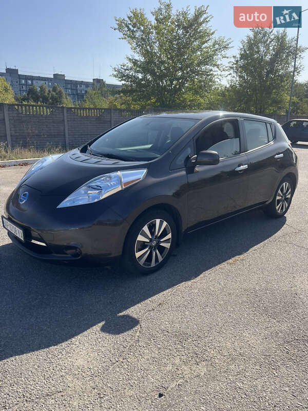 2016 nissan leaf