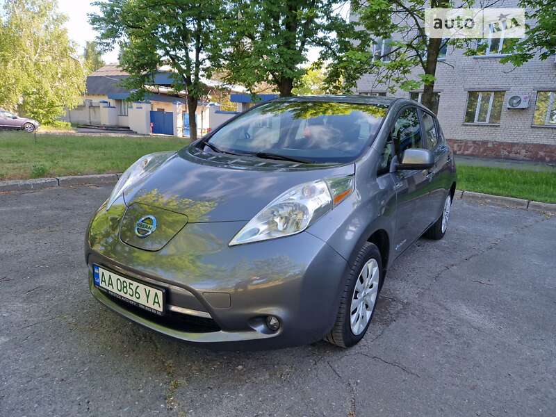 2016 nissan leaf