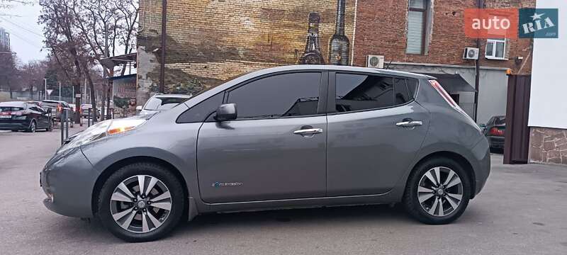 2015 nissan leaf