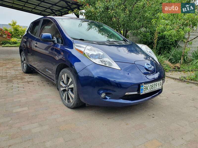 2015 nissan leaf