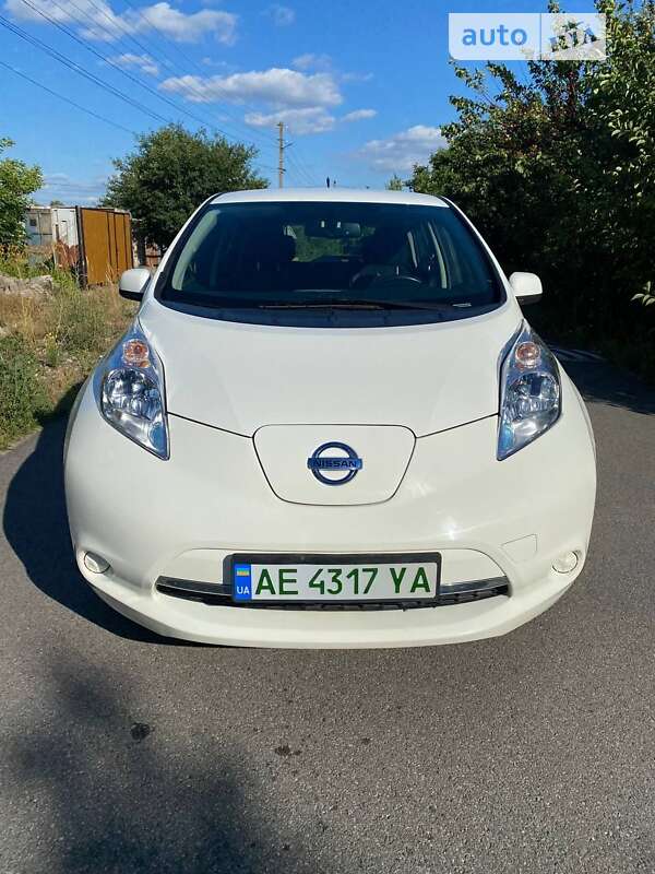 2016 nissan leaf