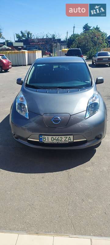 2016 nissan leaf