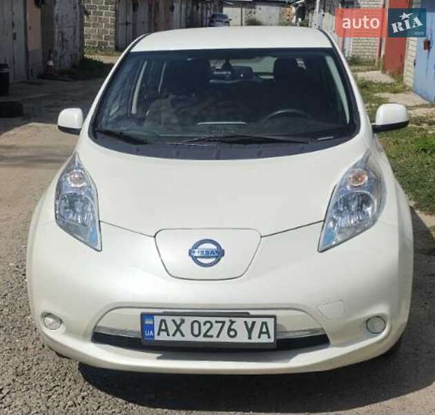 2016 nissan leaf
