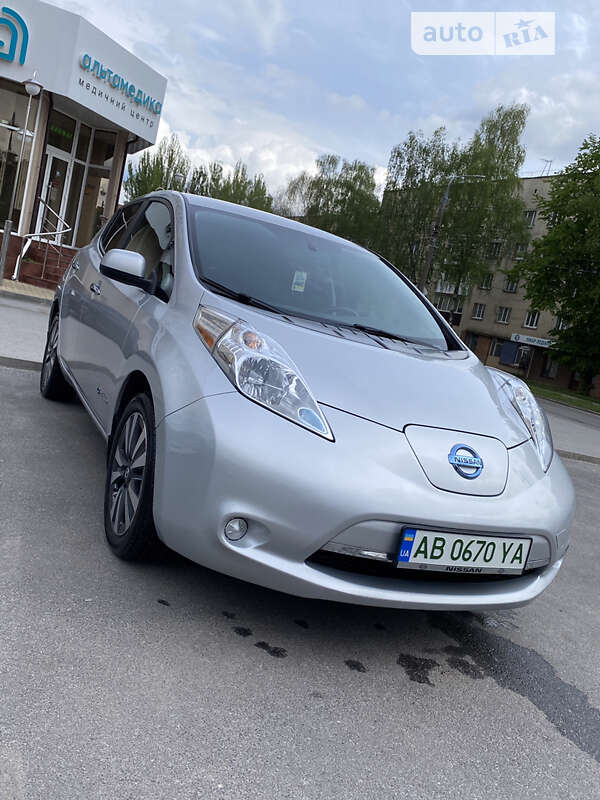 2016 nissan leaf