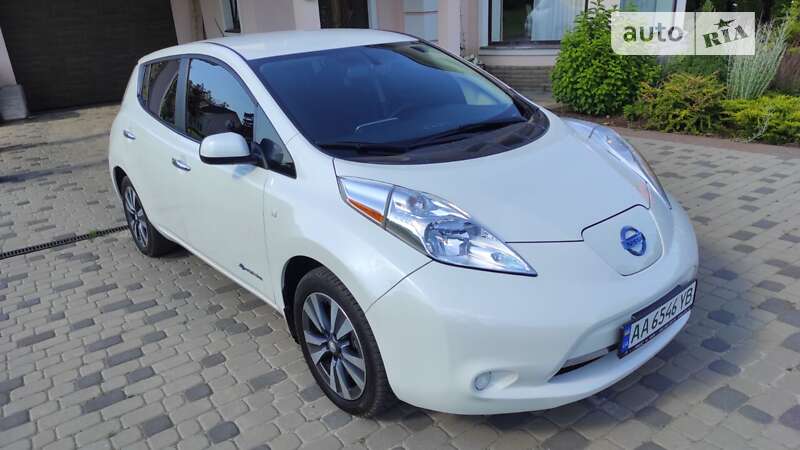 2016 nissan leaf