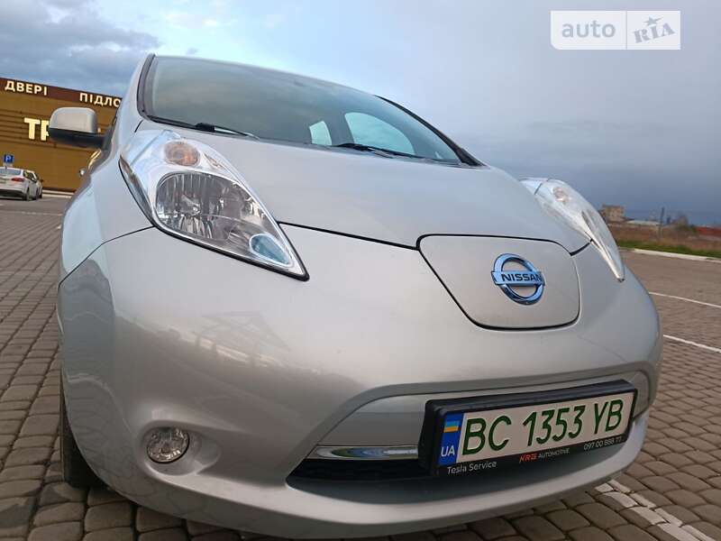 2016 nissan leaf