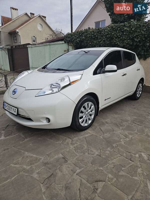 2016 nissan leaf