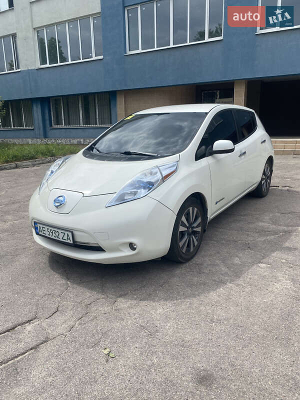 2016 nissan leaf