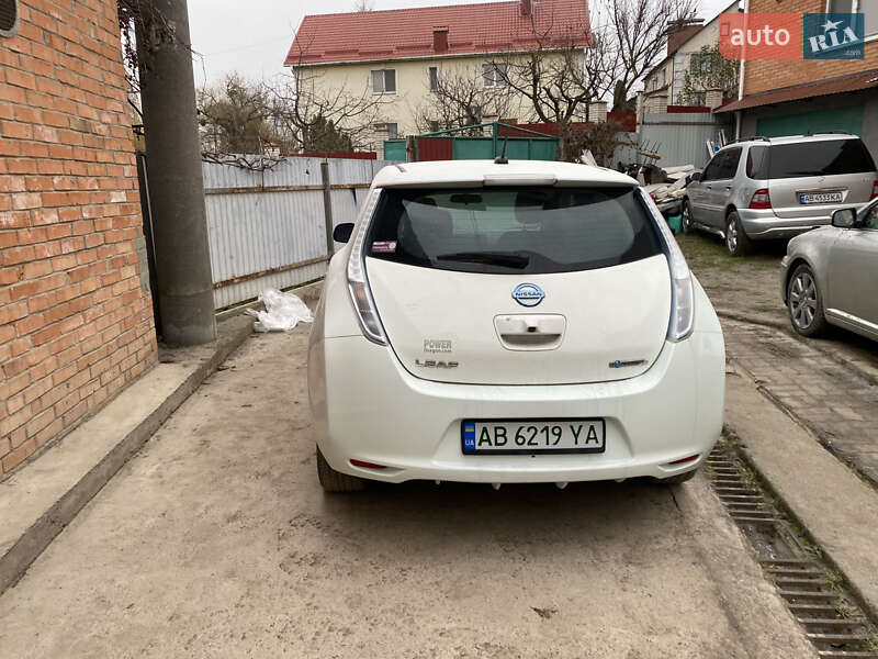 2017 NISSAN Leaf