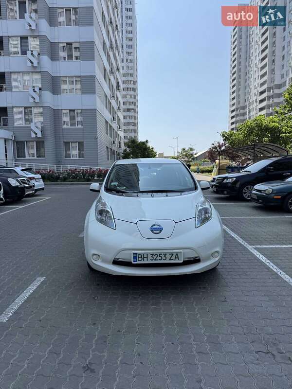 2017 nissan leaf