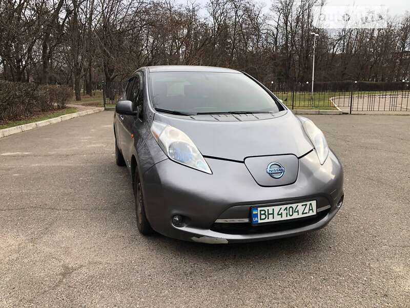 2016 nissan leaf