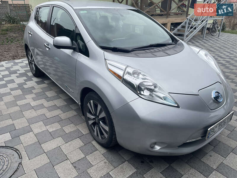 2016 nissan leaf