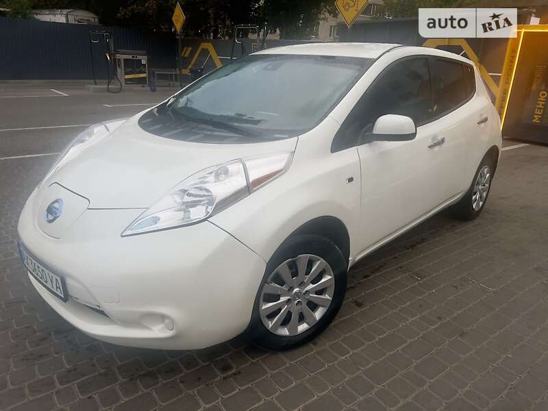 2016 nissan leaf