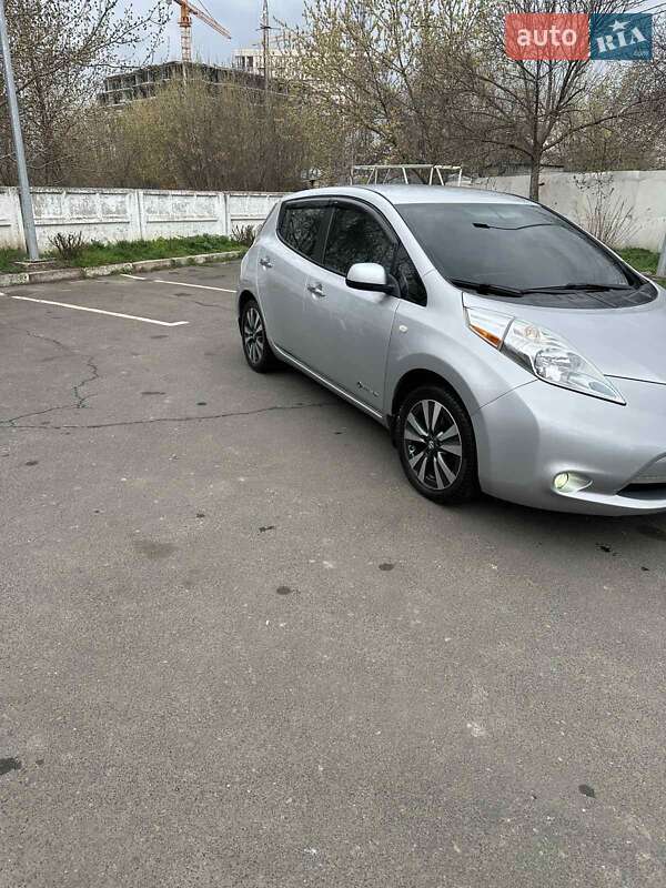 2017 nissan leaf