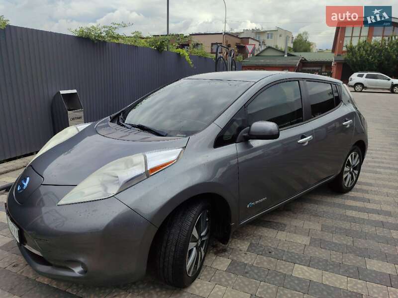 2015 nissan leaf