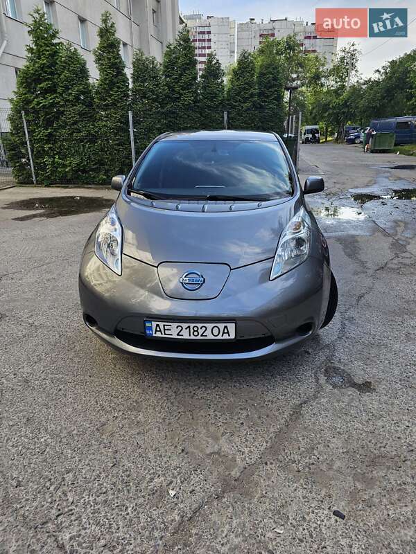 2016 nissan leaf