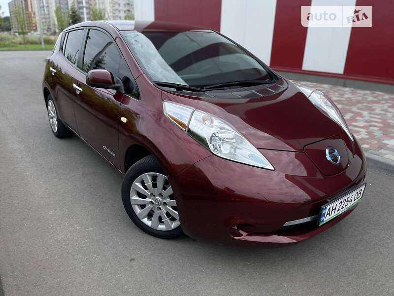 2016 nissan leaf