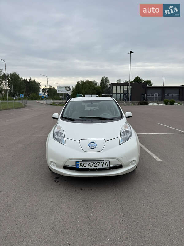 2016 nissan leaf