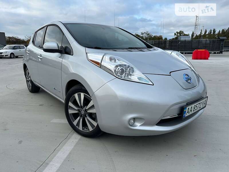 2016 nissan leaf