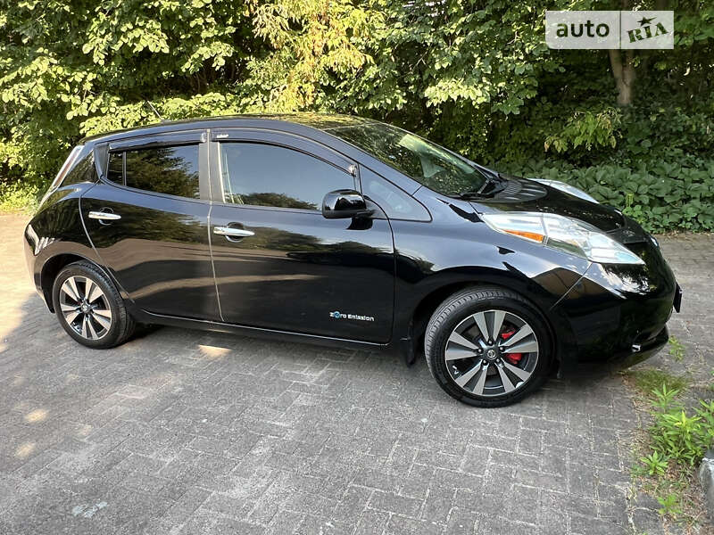 2016 nissan leaf