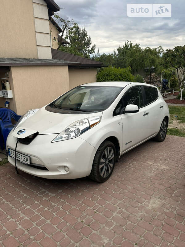 2015 nissan leaf