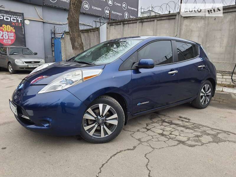 2016 nissan leaf