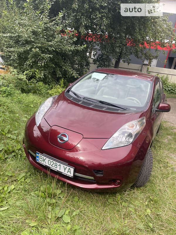 2016 nissan leaf