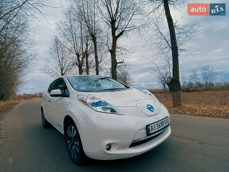 2016 nissan leaf
