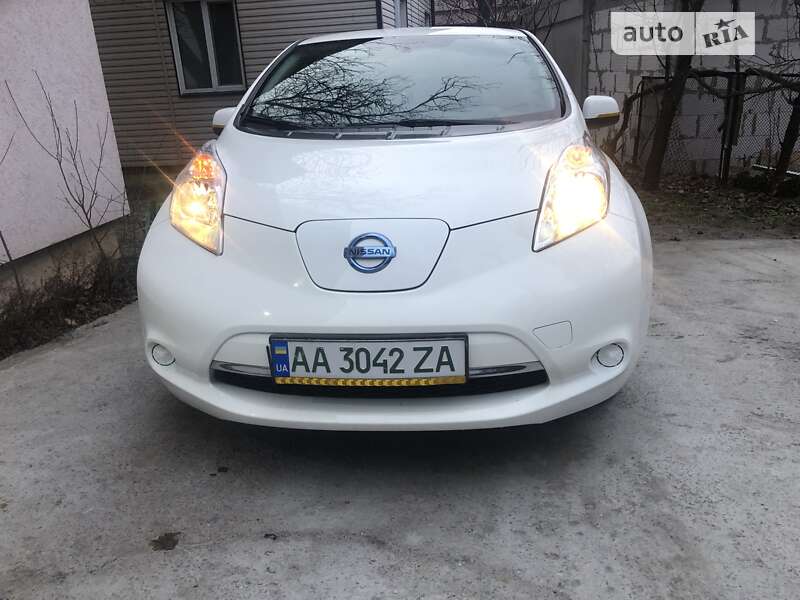 2016 nissan leaf