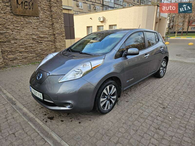 2016 nissan leaf