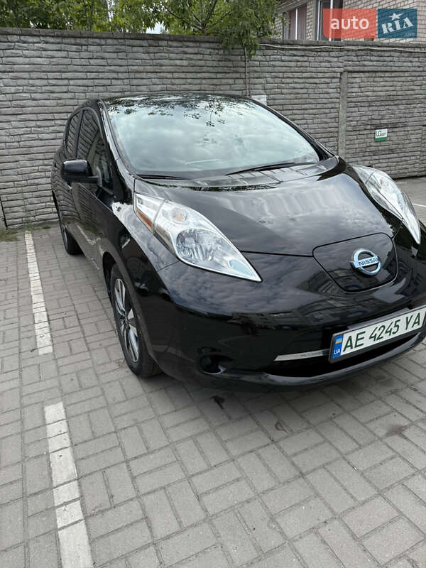 2016 nissan leaf