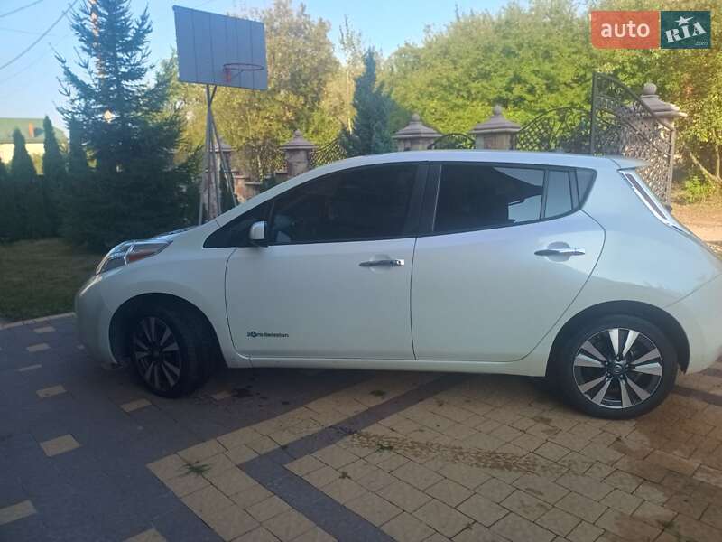2017 nissan leaf