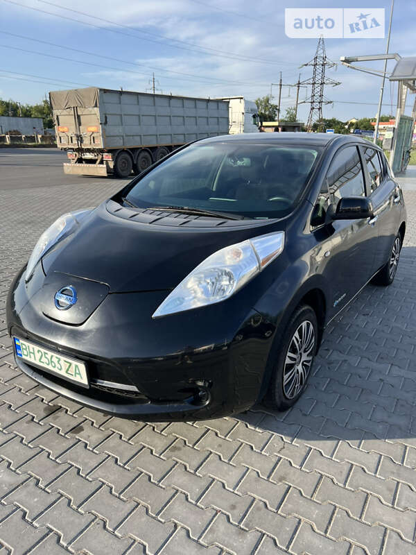 2016 nissan leaf