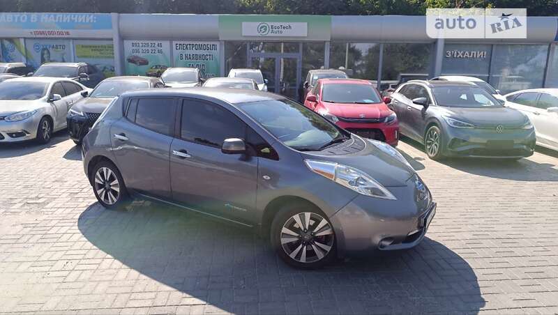 2016 nissan leaf