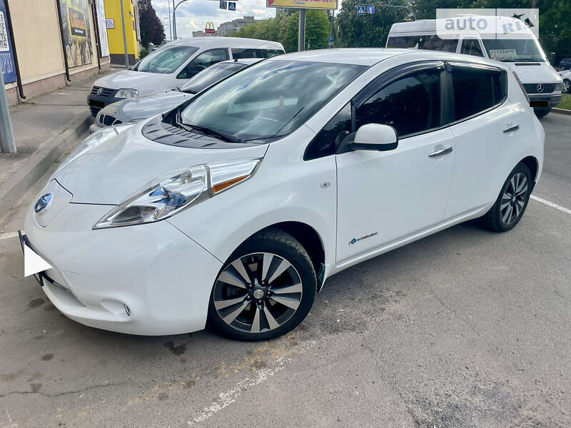 2016 nissan leaf