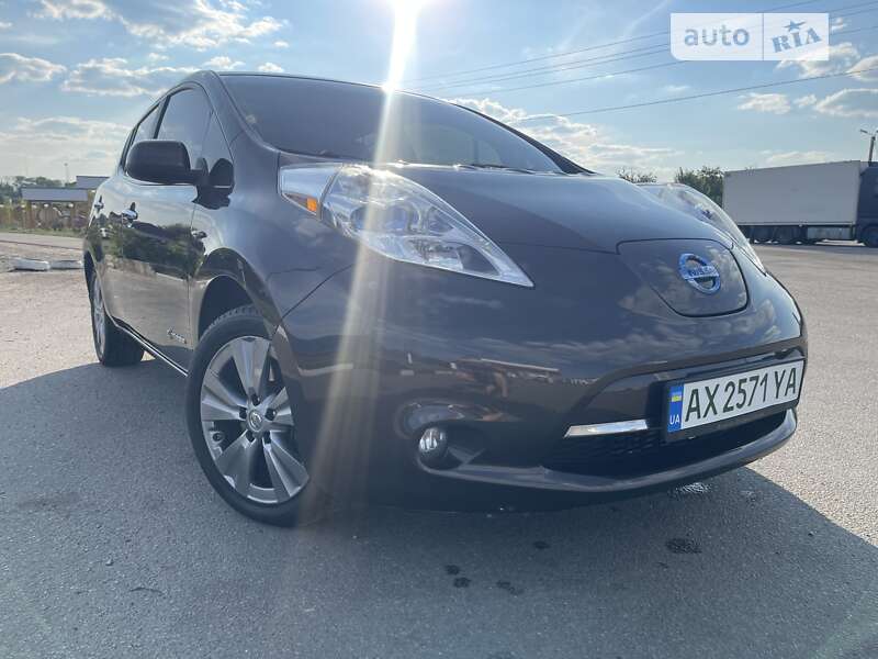 2015 nissan leaf