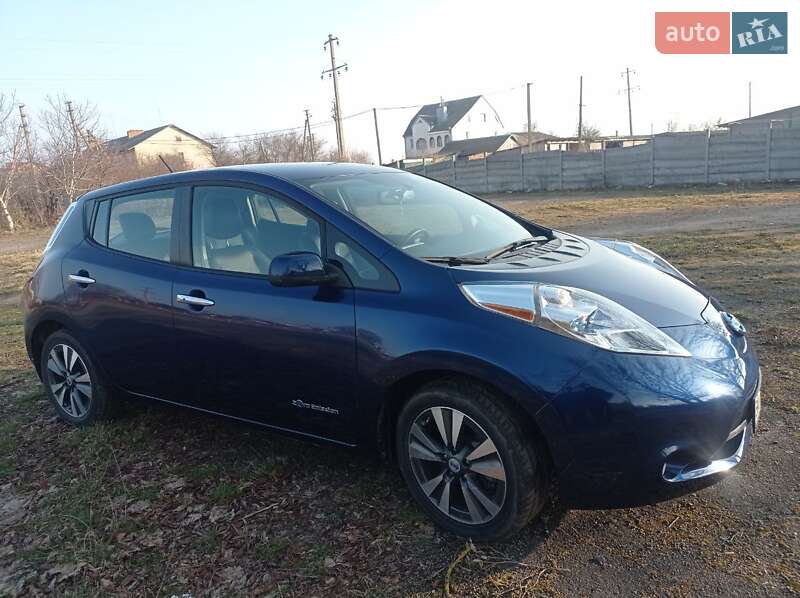 2016 nissan leaf