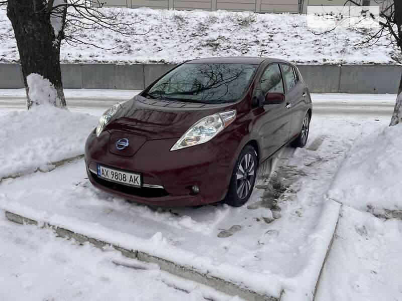 2016 NISSAN Leaf