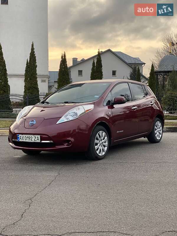 2016 nissan leaf