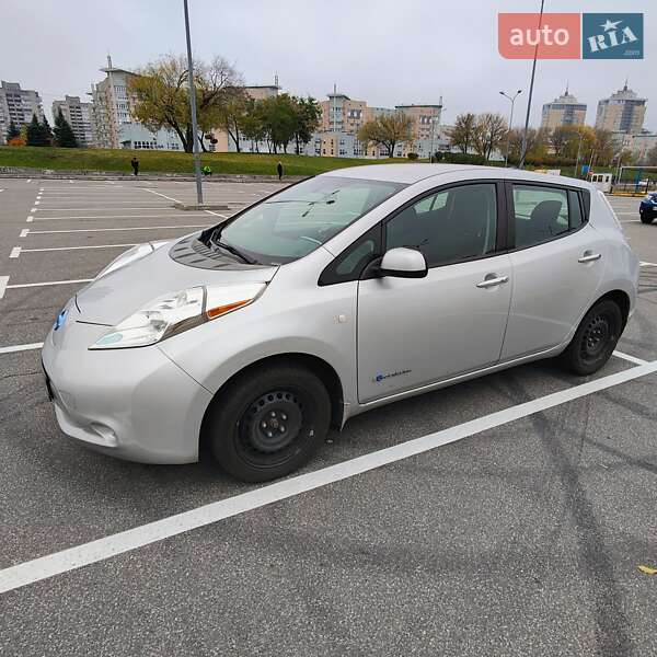 2016 nissan leaf