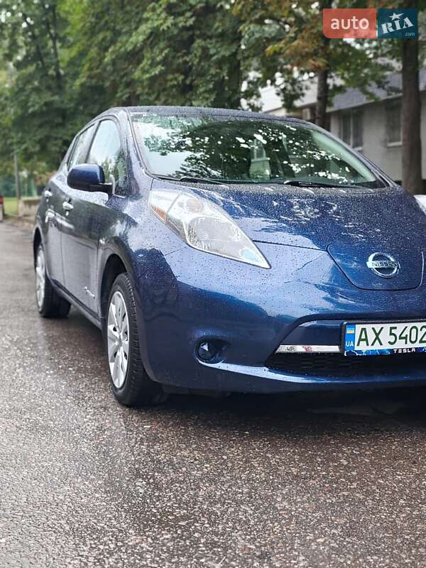 2016 nissan leaf