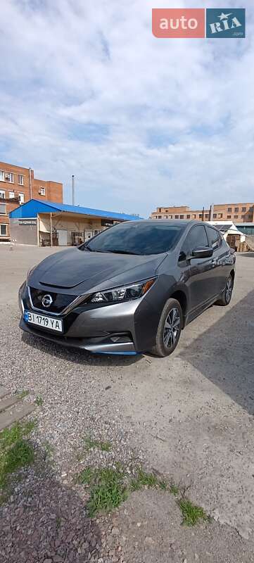 2022 nissan leaf