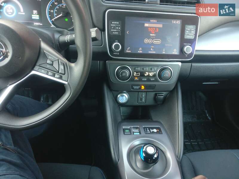 2021 nissan leaf