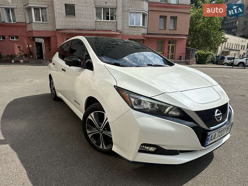 2019 nissan leaf