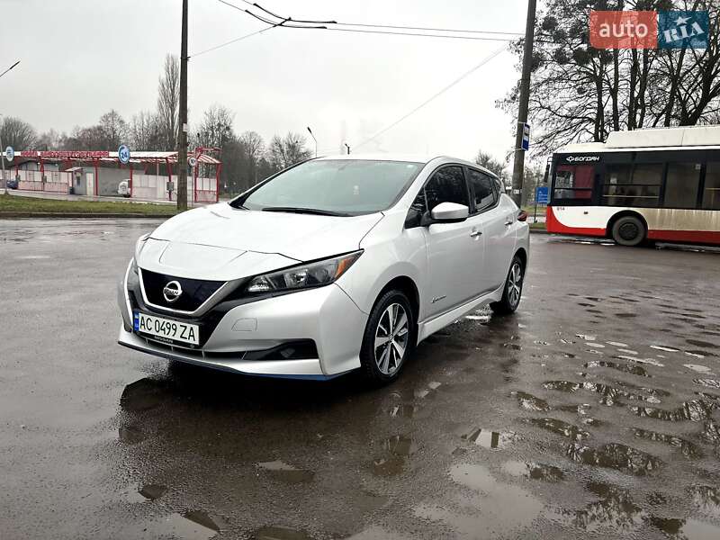 2019 nissan leaf