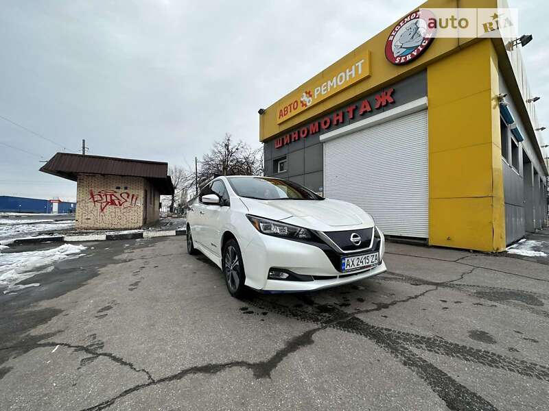 2019 nissan leaf