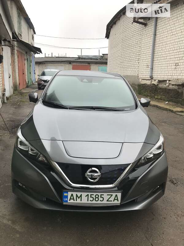 2020 nissan leaf
