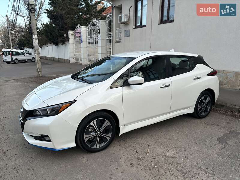 2020 nissan leaf