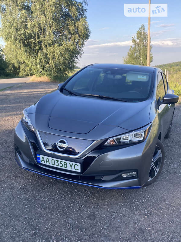 2020 nissan leaf