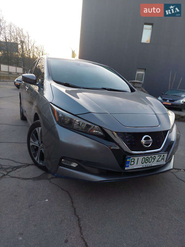2021 nissan leaf